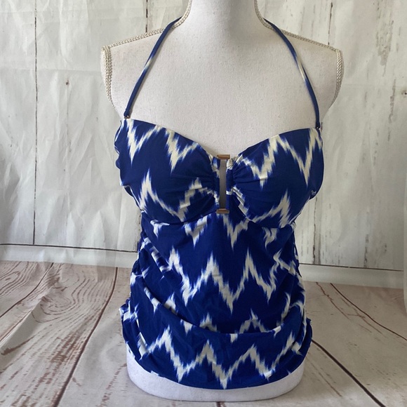 La Blanca swim top NWOT - Picture 1 of 5